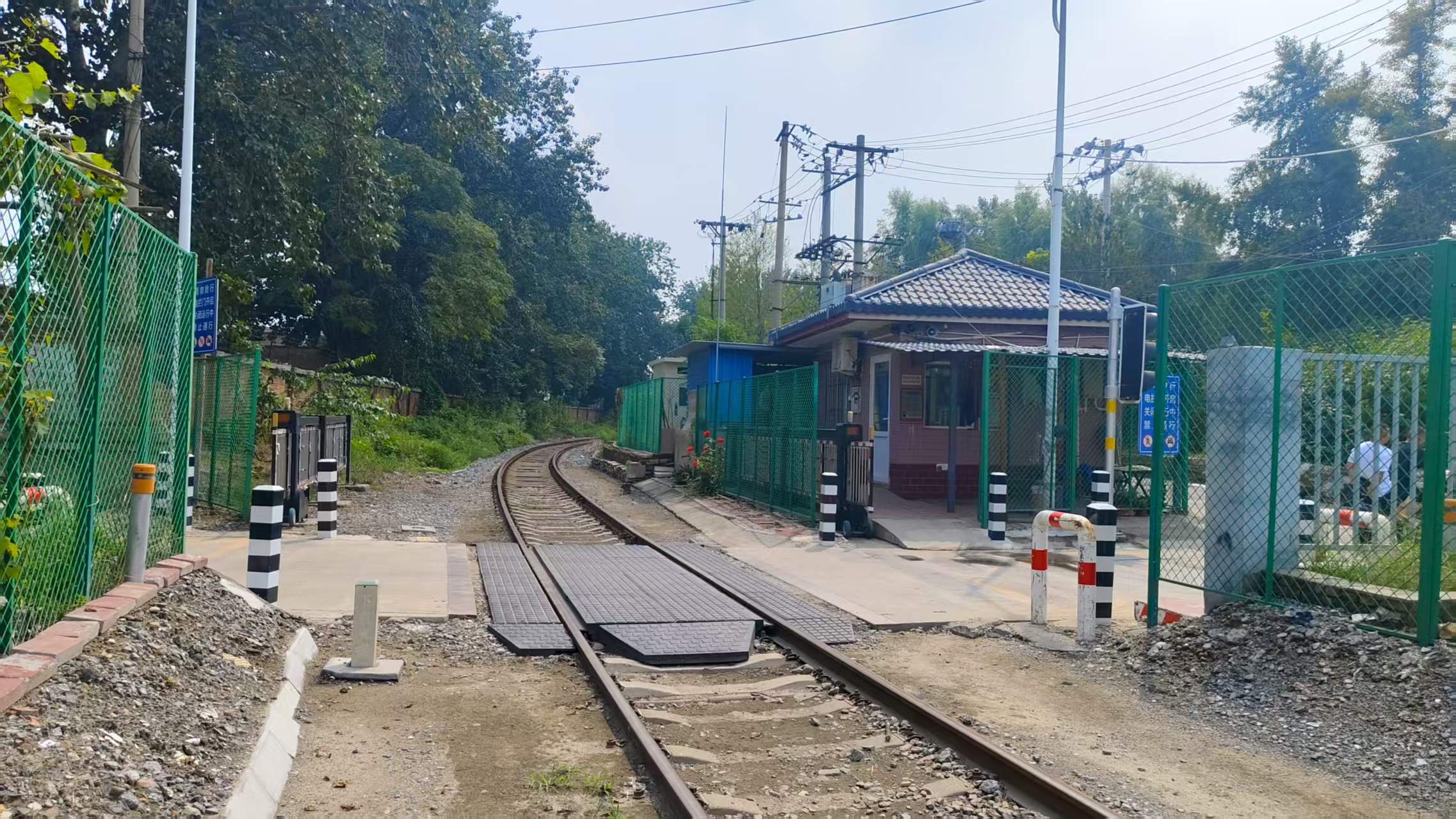 中粮小铁路道口项目