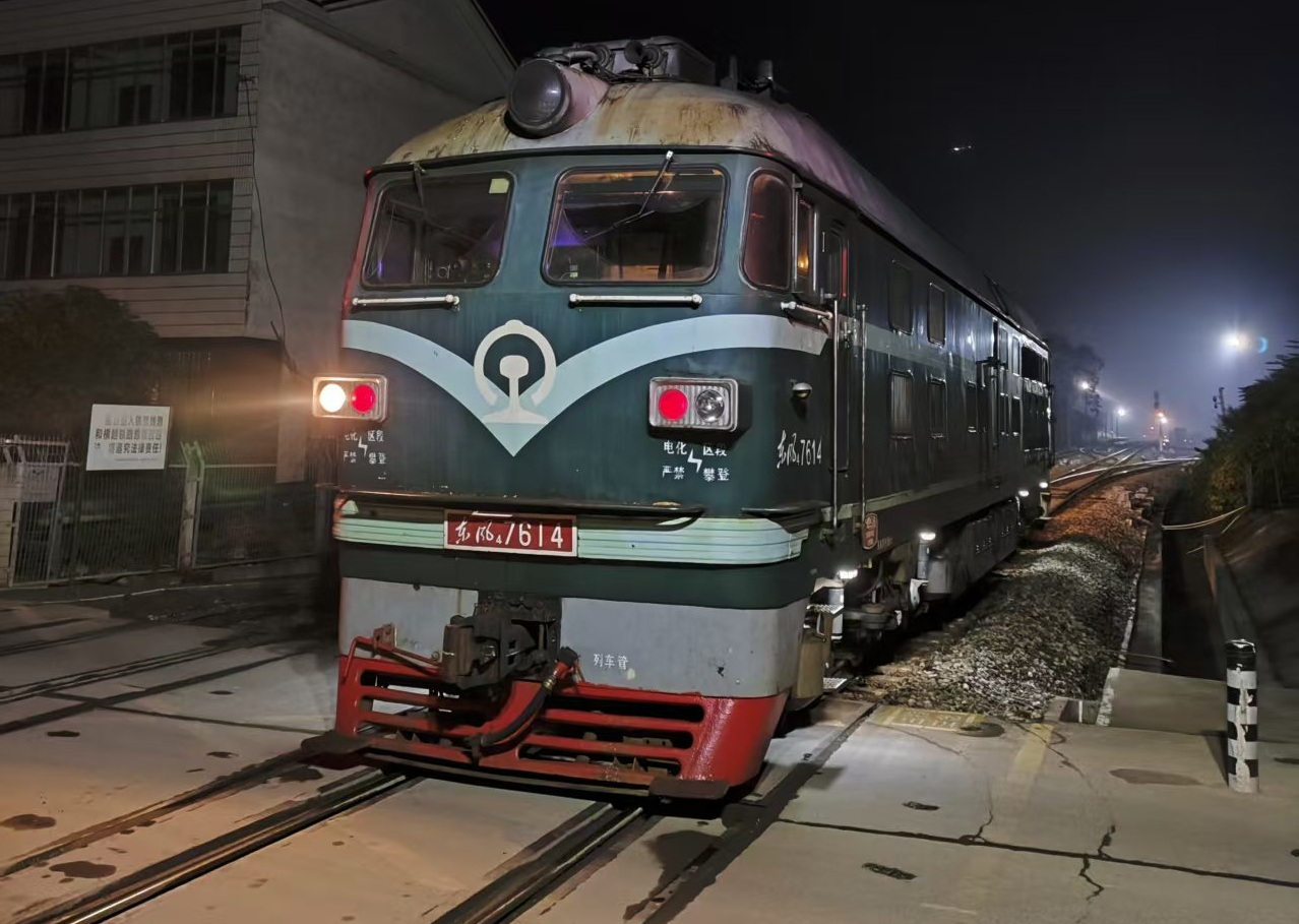 铁路道口安全防护解决方案